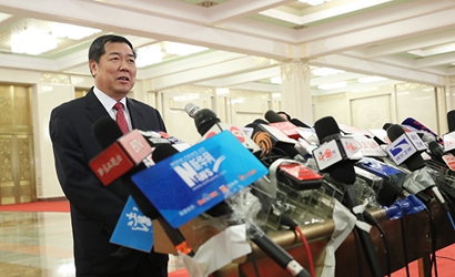 何立峰：2016年實現(xiàn)了穩(wěn)增長、穩(wěn)就業(yè)