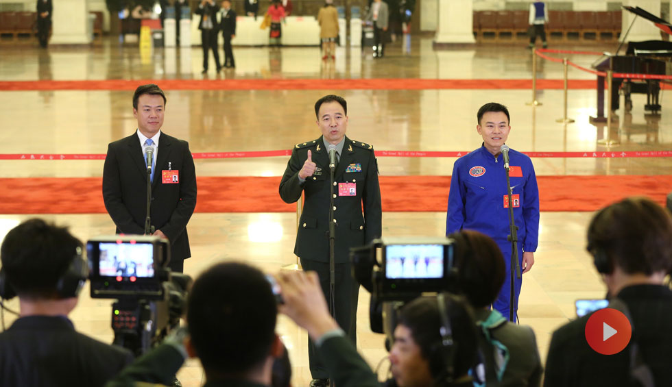 十九大&ldquo;黨代表通道&rdquo;第一次采訪活動(dòng)