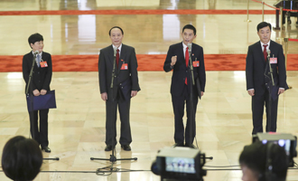 邱賽珍、張蜀新、潘克剛、李新民代表接受采訪
