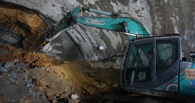 10.24公里！贛深高鐵“第一長隧”貫通！