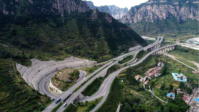 兩分鐘，感受山西高速公路的“加速度”！