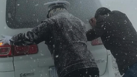 “冰雕”交警找到了！致敬戰(zhàn)斗在抗風(fēng)雪一線的交警