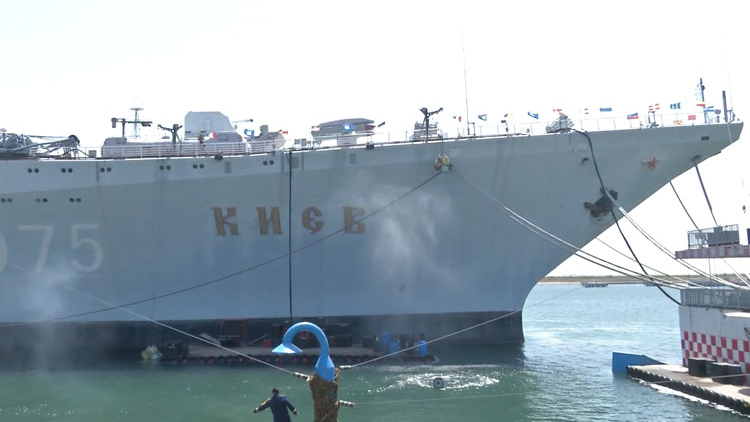 驚險刺激！打卡國內(nèi)唯一的航母主題公園，讓到場游客大呼過癮