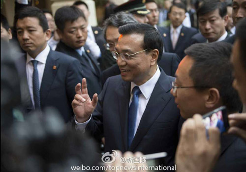 李克強：在非中企了解當?shù)匚幕拍茉「?。圖片來源：&ldquo;新國際&rdquo;微博。
