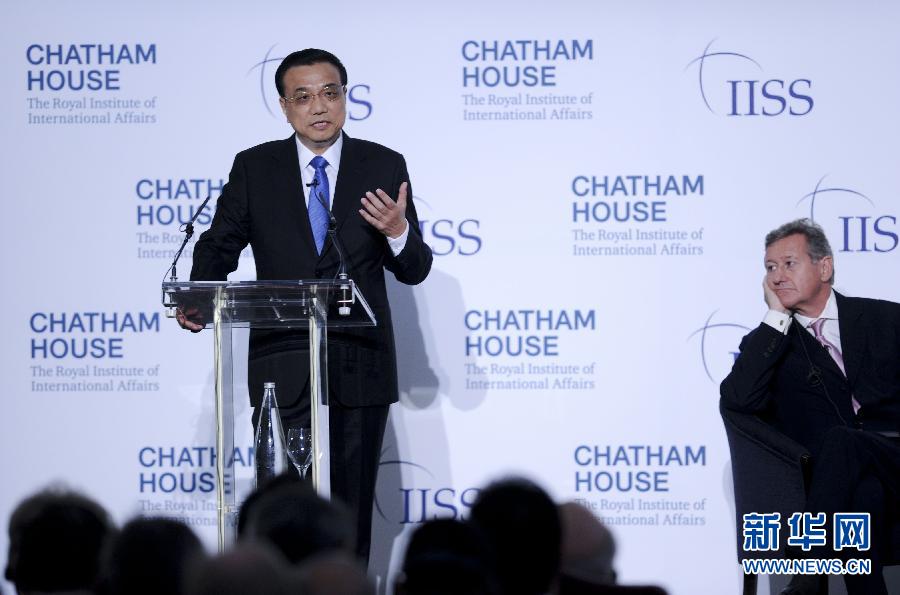 6月18日，國務(wù)院總理李克強(qiáng)在倫敦金融城市長官邸面向英國皇家國際問題研究所和國際戰(zhàn)略研究所兩大智庫發(fā)表題為《共建包容發(fā)展的美好世界》的演講。新華社記者 張鐸 攝 