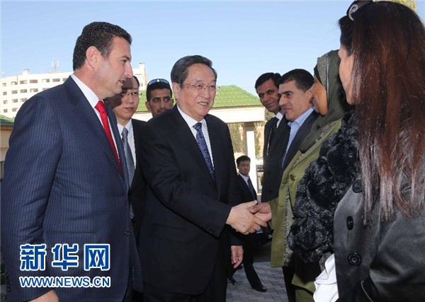 11月9日，正在約旦進(jìn)行正式友好訪問(wèn)的全國(guó)政協(xié)主席俞正聲在安曼會(huì)見(jiàn)約旦眾議院代議長(zhǎng)薩法迪。 新華社記者 劉衛(wèi)兵 攝 