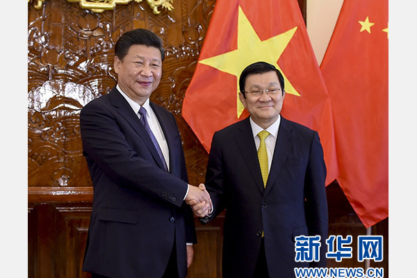 11月6日，中共中央總書記、國(guó)家主席習(xí)近平在河內(nèi)同越南國(guó)家主席張晉創(chuàng)舉行會(huì)談。 新華社記者李學(xué)仁攝