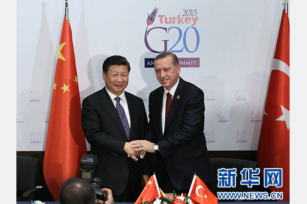 當(dāng)?shù)貢r間11月14日，國家主席習(xí)近平在土耳其安塔利亞會見土耳其總統(tǒng)埃爾多安。 新華社記者 龐興雷 攝