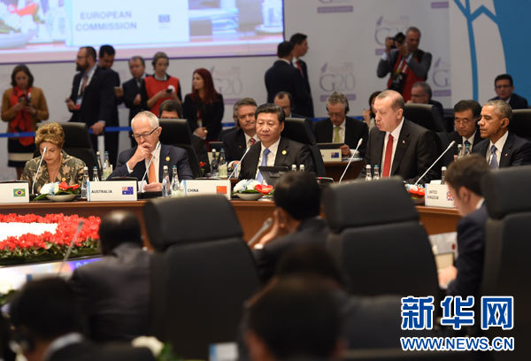 11月15日，國家主席習(xí)近平在土耳其安塔利亞出席二十國集團領(lǐng)導(dǎo)人第十次峰會第一階段會議。 新華社記者李學(xué)仁攝 