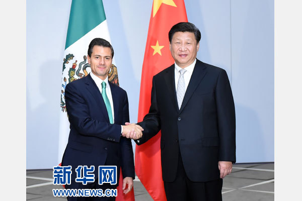 11月16日，國(guó)家主席習(xí)近平在土耳其安塔利亞會(huì)見墨西哥總統(tǒng)培尼亞。 新華社記者張鐸攝