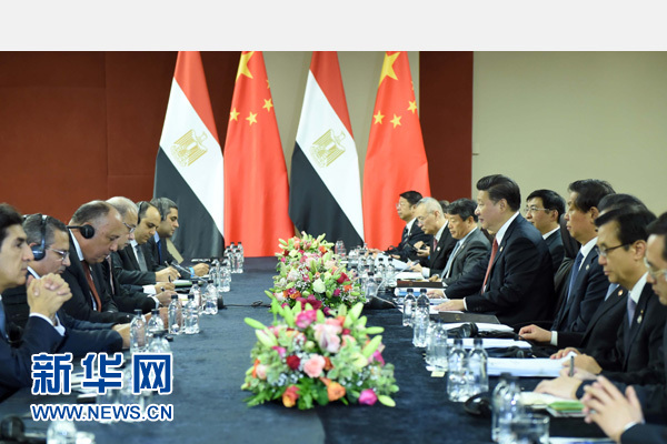 12月4日，國家主席習(xí)近平在約翰內(nèi)斯堡會見埃及總理伊斯梅爾。新華社記者 張鐸 攝 