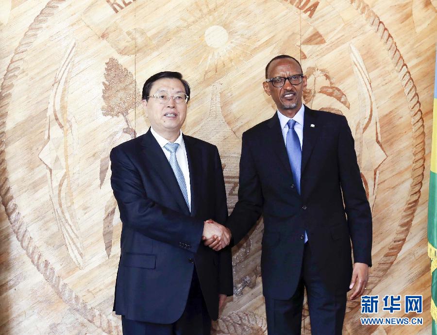 3月22日至23日，全國人大常委會委員長張德江對盧旺達進行正式友好訪問。這是3月23日，張德江在盧旺達首都基加利會見盧旺達總統(tǒng)卡加梅。新華社記者 丁林 攝