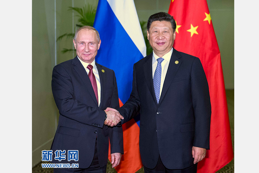 11月19日，國(guó)家主席習(xí)近平在利馬會(huì)見(jiàn)俄羅斯總統(tǒng)普京。 新華社記者李濤 攝