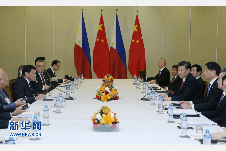 11月19日，國家主席習(xí)近平在利馬會見菲律賓總統(tǒng)杜特爾特。新華社記者 鞠鵬 攝