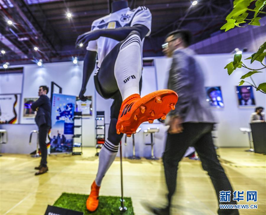 （新華全媒頭條&middot;圖文互動）（14）人間正道 浩蕩前行&mdash;&mdash;習(xí)近平主席出席首屆中國國際進口博覽會紀實