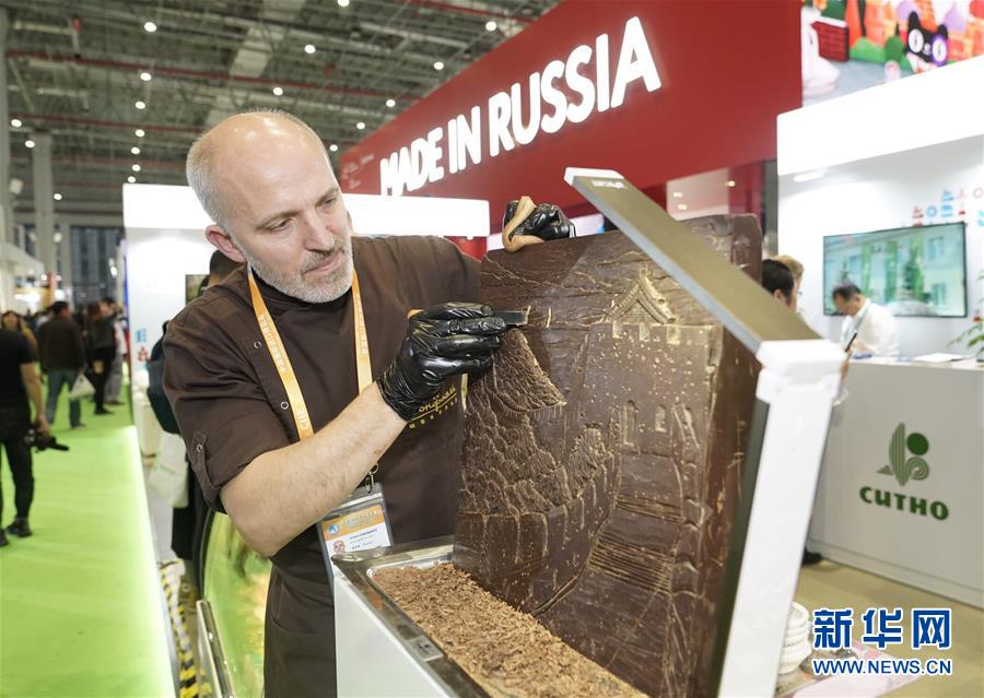 （新華全媒頭條&middot;聚焦進(jìn)口博覽會(huì)&middot;圖文互動(dòng)）（17）海納百川 利達(dá)天下&mdash;&mdash;首屆中國國際進(jìn)口博覽會(huì)巡禮