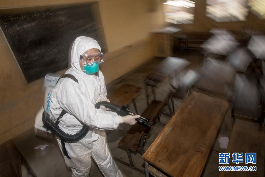 （國(guó)際&middot;圖文互動(dòng)）（2）與時(shí)間賽跑&mdash;&mdash;中國(guó)救援隊(duì)成為莫桑比克災(zāi)后防疫重要力量