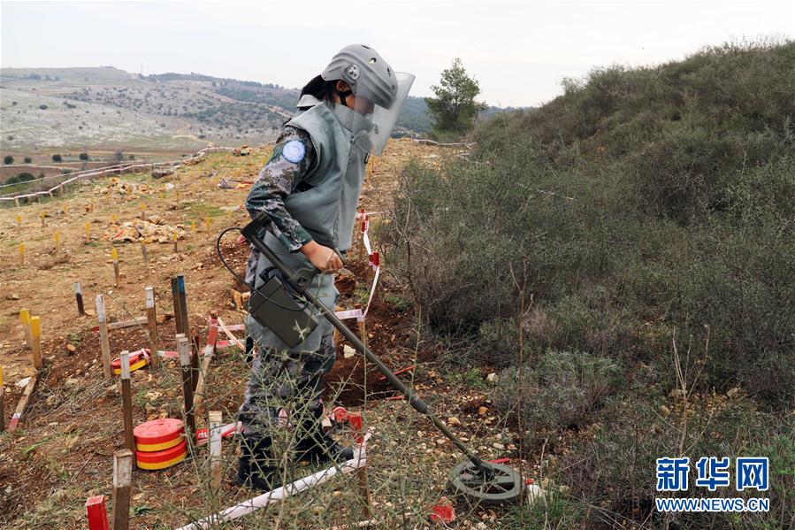 （國(guó)際&middot;圖文互動(dòng)）（2）通訊：&ldquo;中國(guó)軍人掃雷一如既往專業(yè)和敬業(yè)！&rdquo;&mdash;&mdash;記中國(guó)赴黎維和部隊(duì)完成&ldquo;藍(lán)線&rdquo;3個(gè)雷場(chǎng)清排任務(wù)