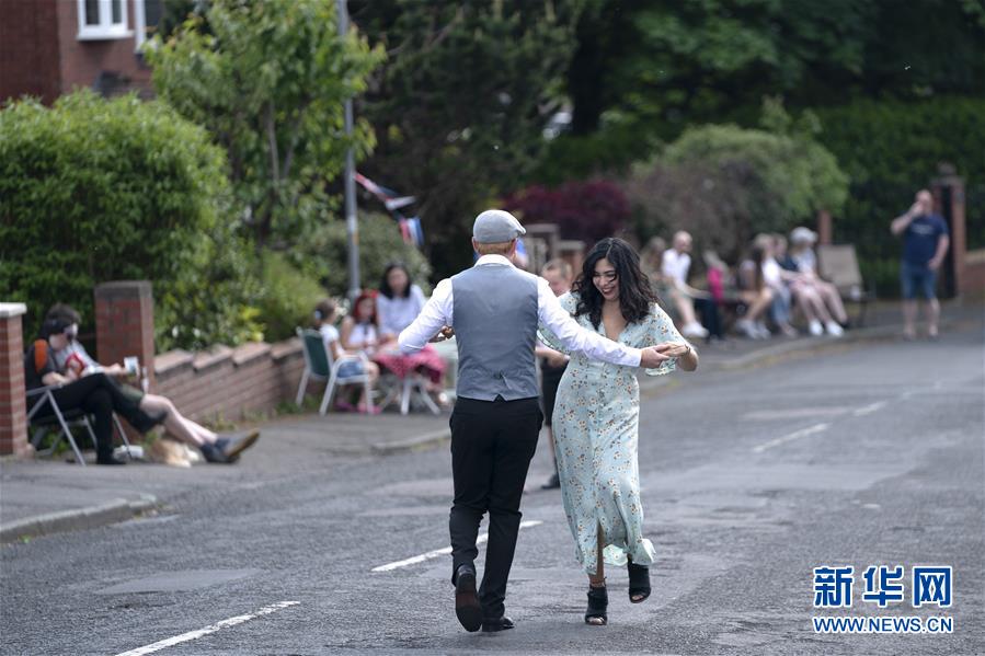 (國際)(3)英國舉行活動紀念二戰(zhàn)勝利75周年