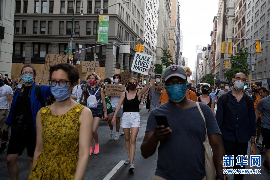 (國際)(9)美國民眾繼續(xù)舉行游行示威抗議種族歧視