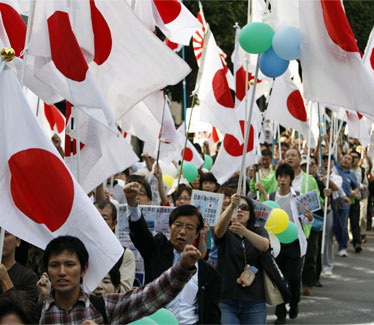 日右翼與新納粹能撇清嗎？