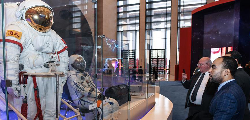 &ldquo;偉大的變革&mdash;&mdash;慶祝改革開(kāi)放40周年大型展覽&rdquo;迎來(lái)外賓專場(chǎng)