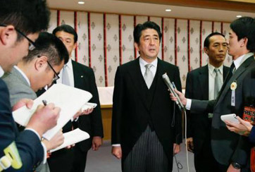 安倍機關算盡又能撈到幾根稻草？